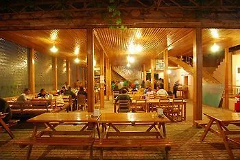 奥林波斯橙色简易别墅酒店 3* Kumluca